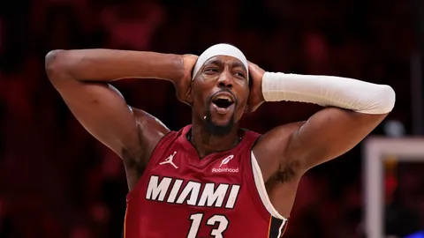 亚欧足球快讯：15小时播报回顾